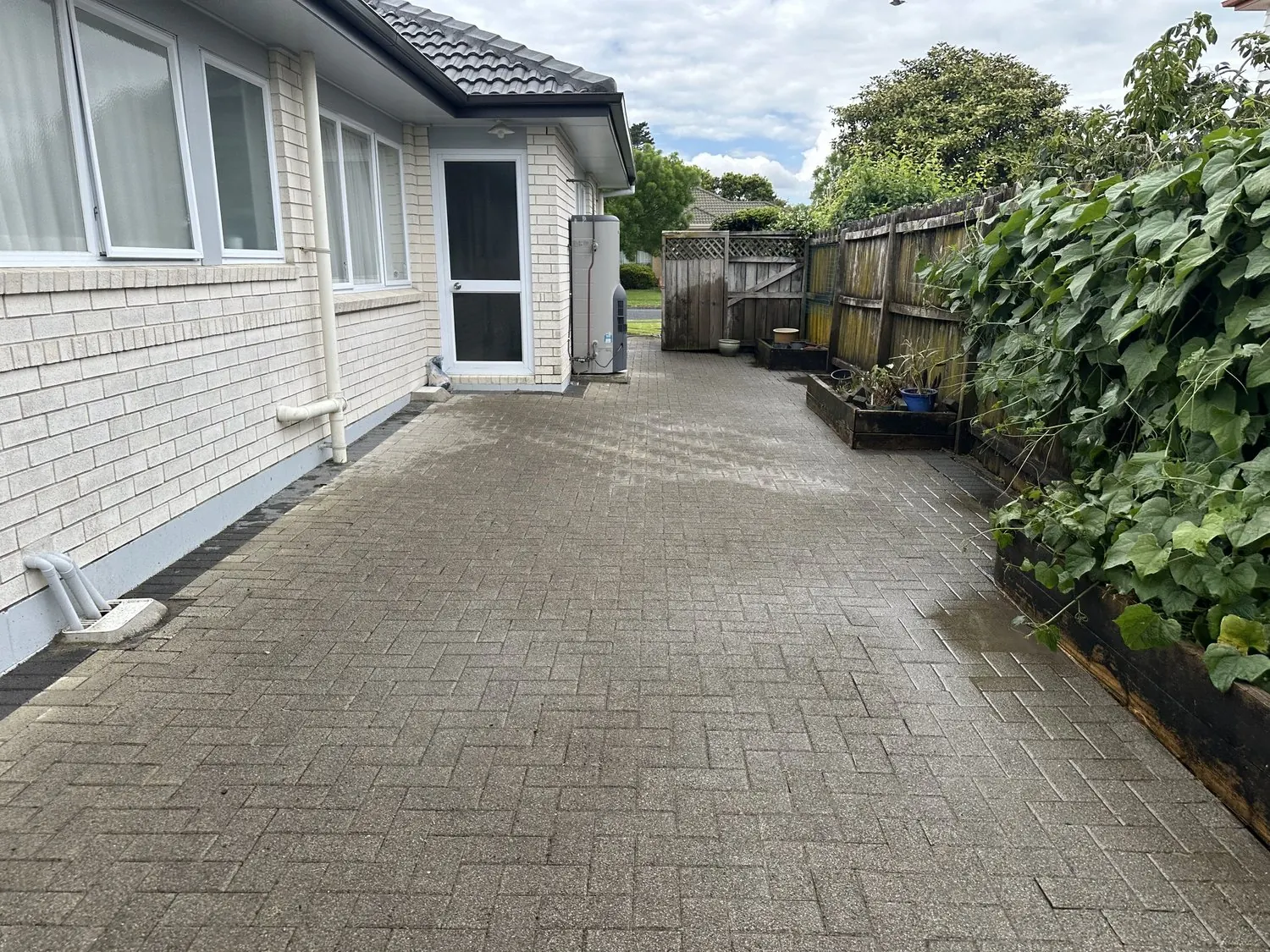 Clean paving after commercial water blasting in Golflands by Handyman Botany